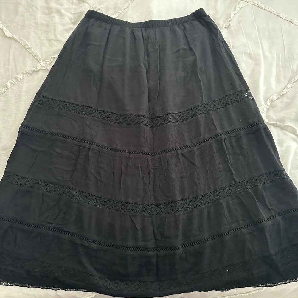 Elegant Black Lace Trim Skirt